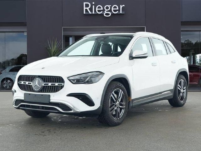 Mercedes-Benz GLA 220