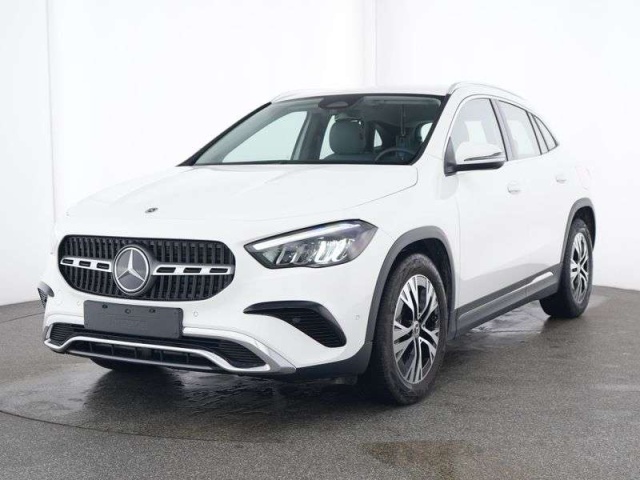 Mercedes-Benz GLA 220