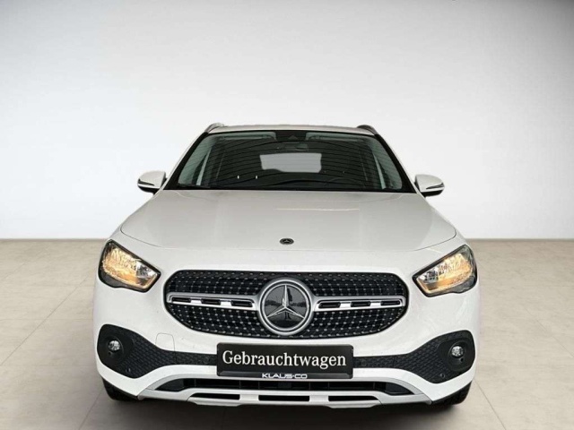 Mercedes-Benz GLA 220