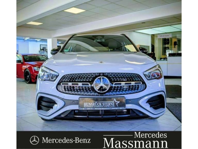 Mercedes-Benz GLA 220