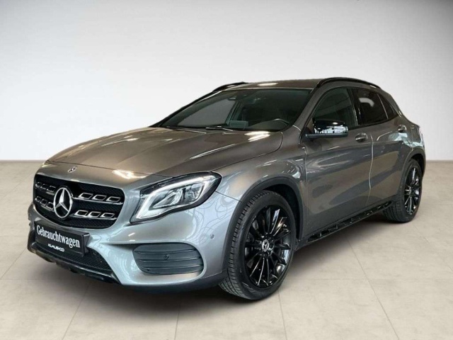 Mercedes-Benz GLA 220