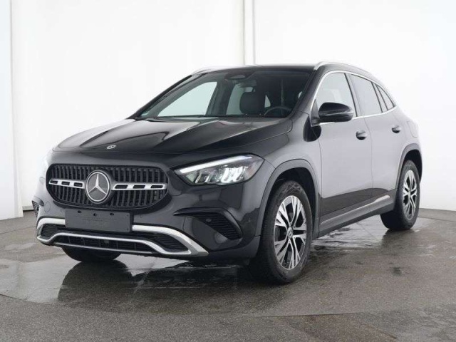 Mercedes-Benz GLA 220