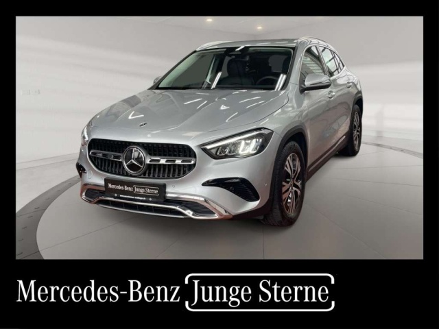 Mercedes-Benz GLA 220