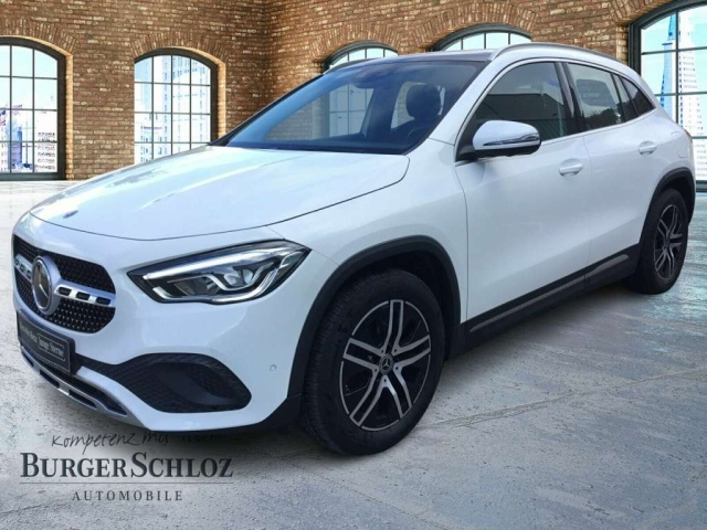 Mercedes-Benz GLA 220
