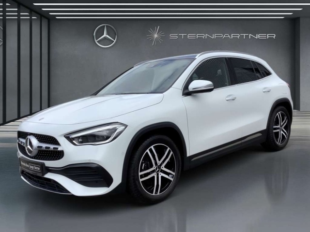 Mercedes-Benz GLA 220