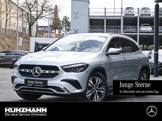 Mercedes-Benz GLA 220