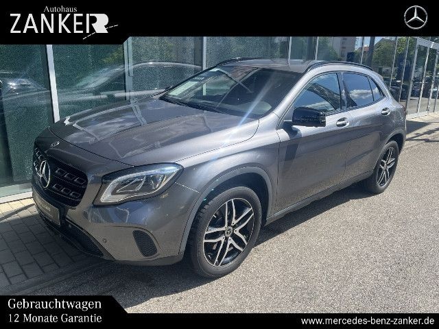 Mercedes-Benz GLA 220