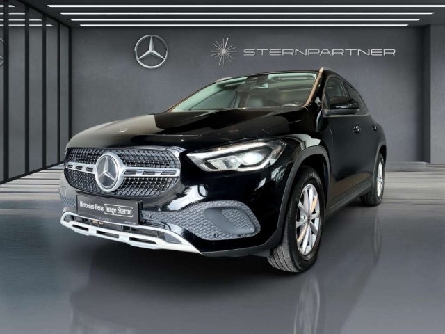 Mercedes-Benz GLA 220