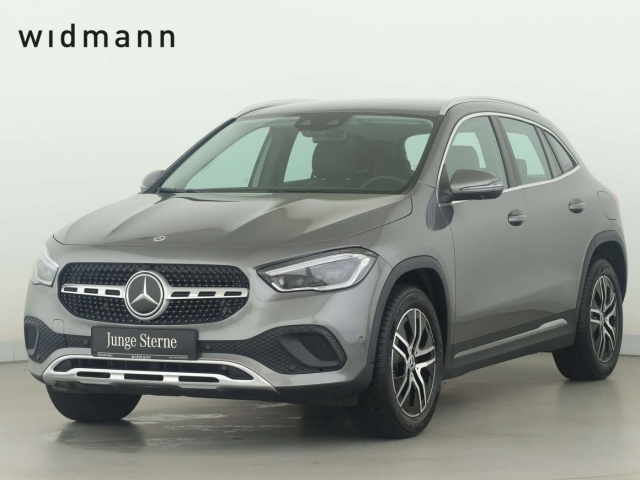 Mercedes-Benz GLA 220
