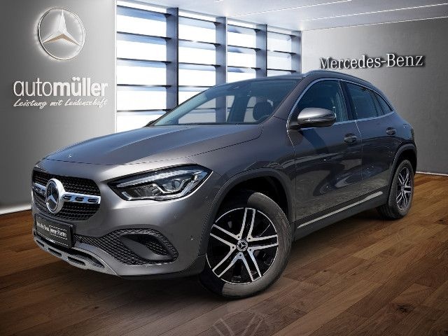 Mercedes-Benz GLA 220
