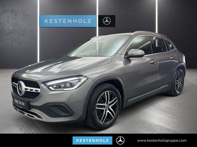 Mercedes-Benz GLA 220
