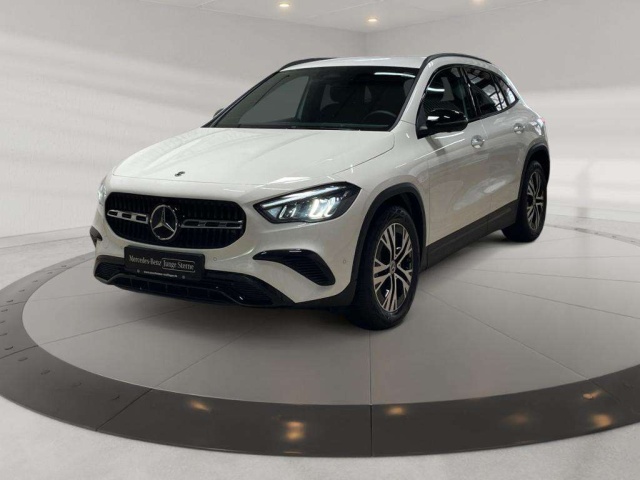 Mercedes-Benz GLA 220