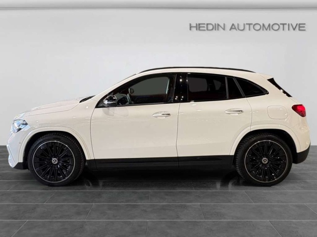 Mercedes-Benz GLA 220