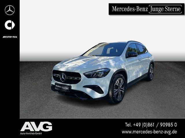 Mercedes-Benz GLA 220