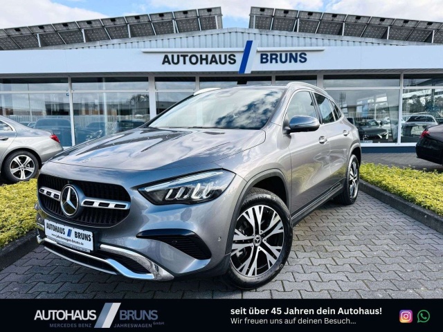 Mercedes-Benz GLA 220