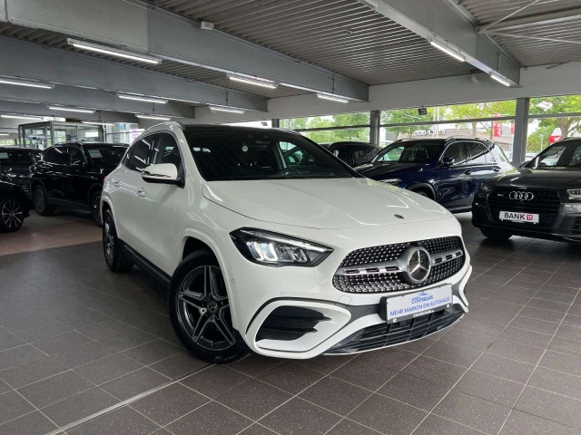 Mercedes-Benz GLA 220
