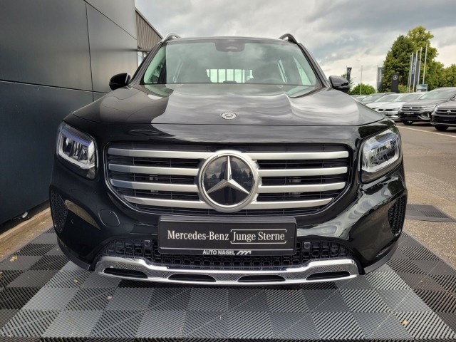 Mercedes-Benz GLB 180