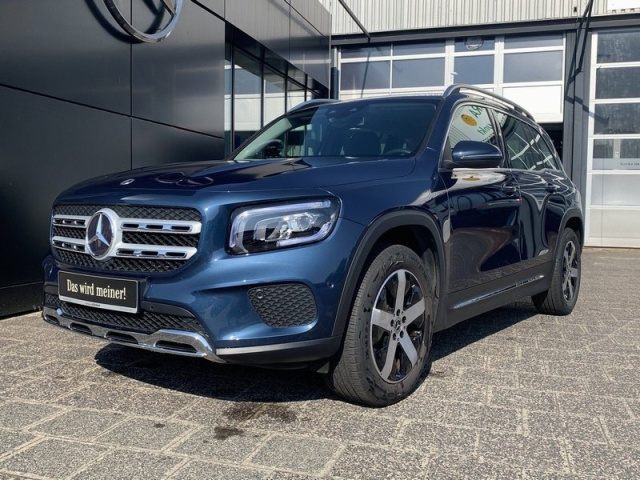 Mercedes-Benz GLB 200