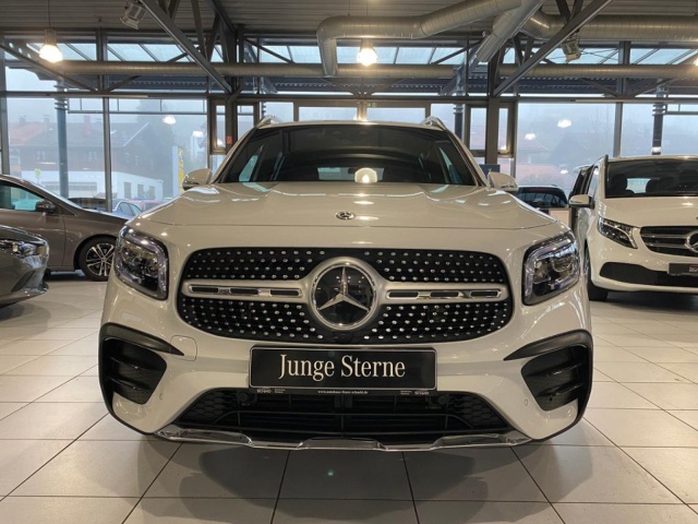 Mercedes-Benz GLB 200