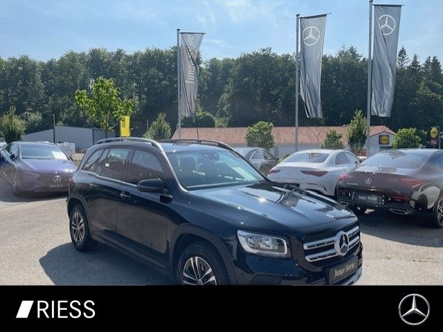 Mercedes-Benz GLB 200