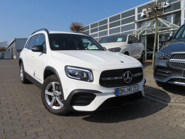 Mercedes-Benz GLB 220