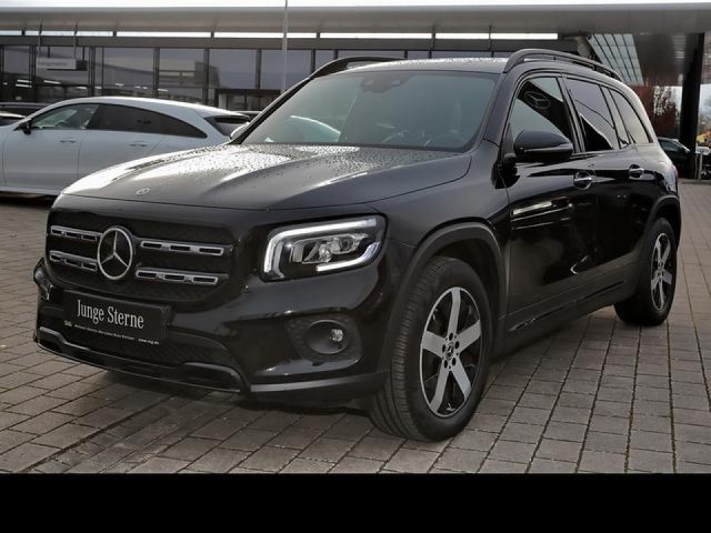 Mercedes-Benz GLB 220