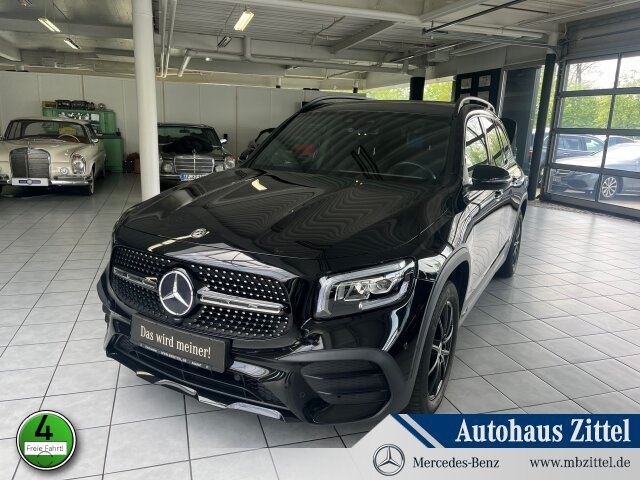 Mercedes-Benz GLB 220