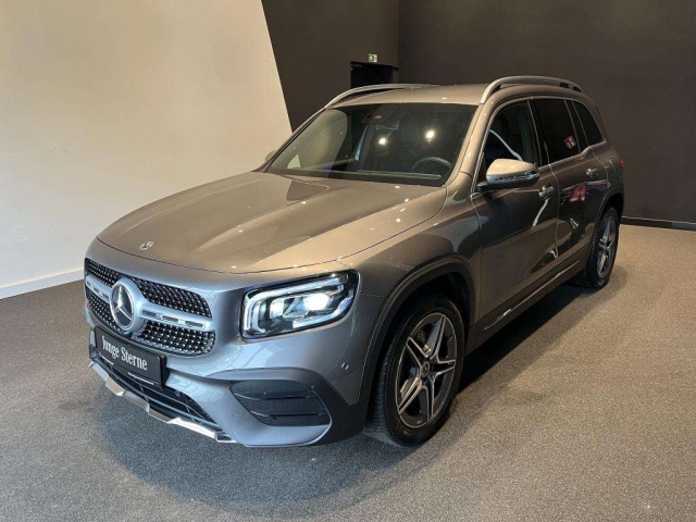 Mercedes-Benz GLB 220
