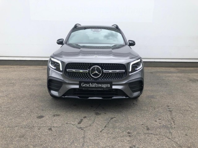 Mercedes-Benz GLB 220
