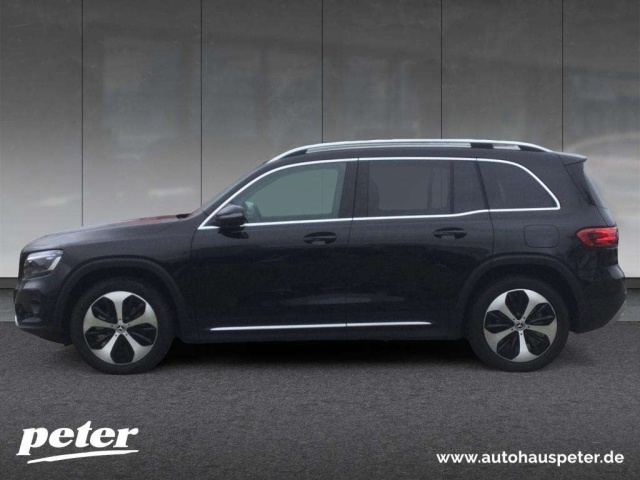 Mercedes-Benz GLB 220
