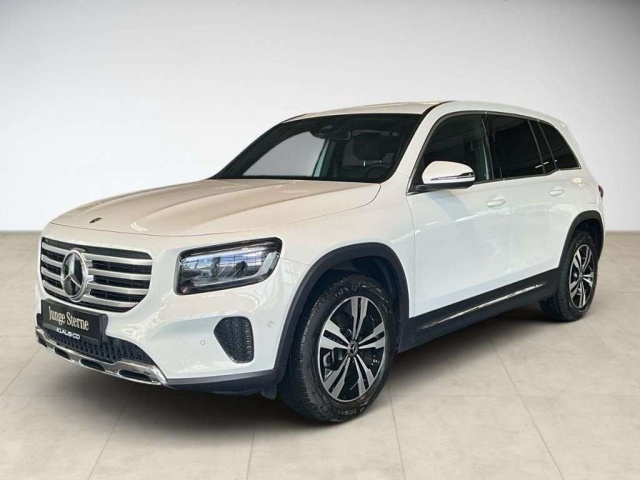 Mercedes-Benz GLB 220