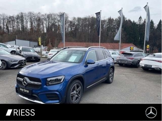 Mercedes-Benz GLB 220