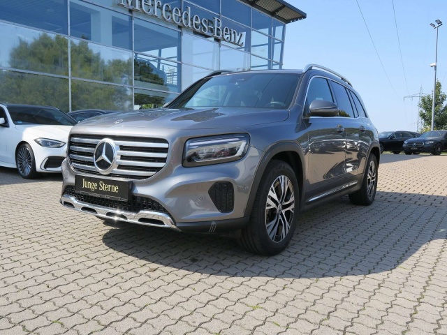 Mercedes-Benz GLB 220