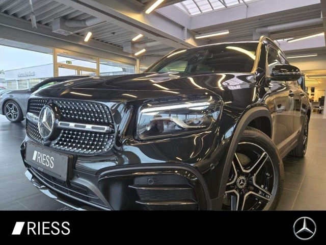 Mercedes-Benz GLB 220