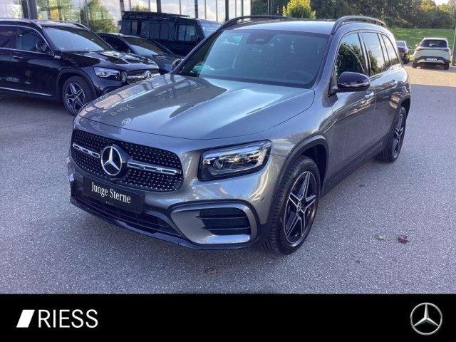 Mercedes-Benz GLB 220