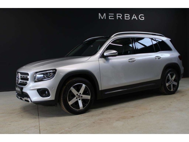 Mercedes-Benz GLB 220