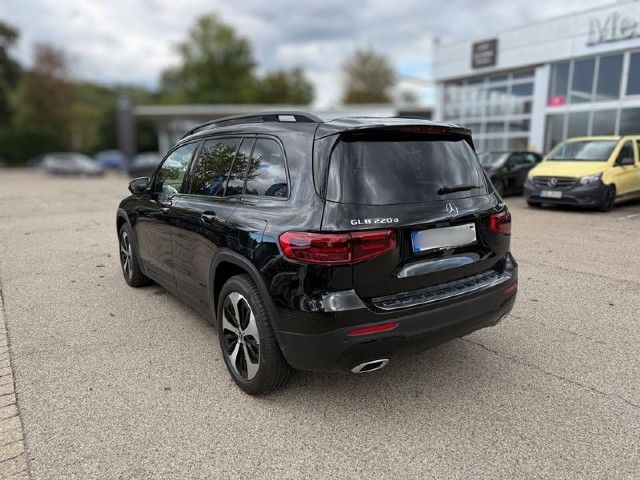 Mercedes-Benz GLB 220