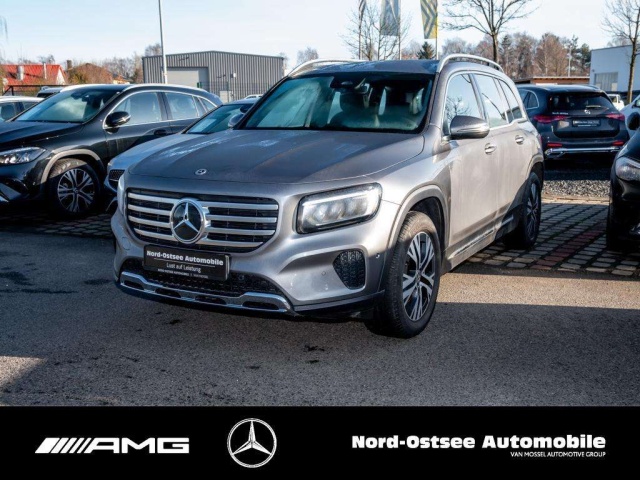 Mercedes-Benz GLB 220