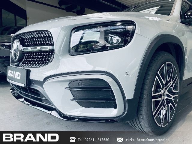 Mercedes-Benz GLB 220