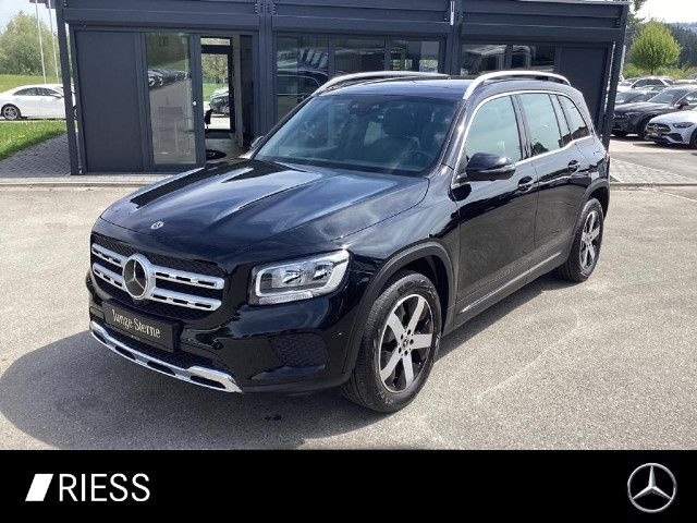 Mercedes-Benz GLB 220