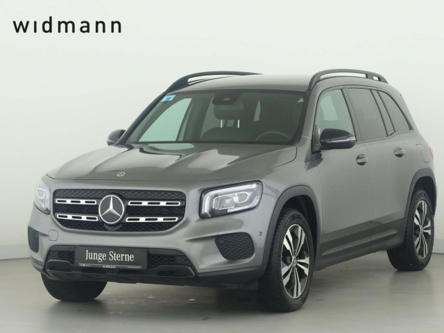 Mercedes-Benz GLB 220