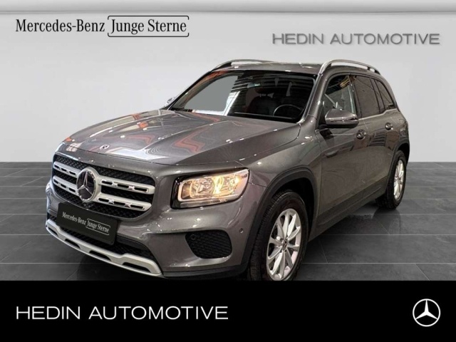 Mercedes-Benz GLB 220