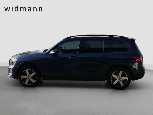 Mercedes-Benz GLB 220