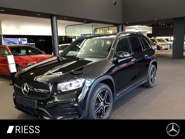 Mercedes-Benz GLB 220