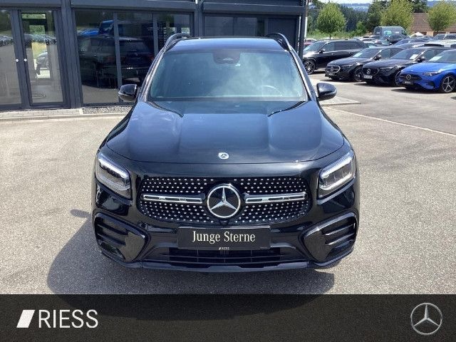 Mercedes-Benz GLB 220