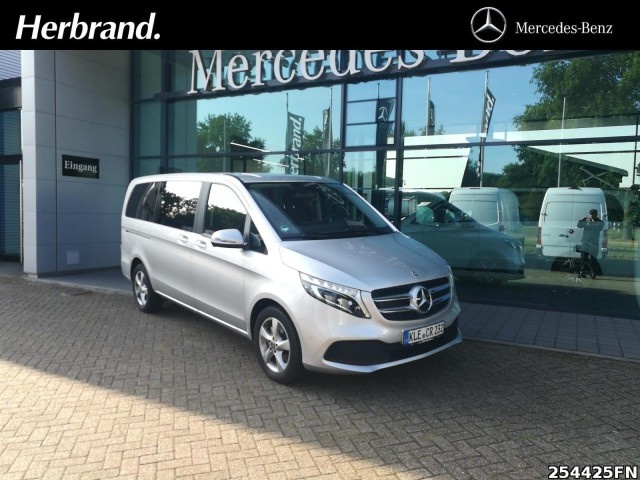Mercedes-Benz V 220