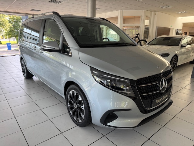 Mercedes-Benz V 220