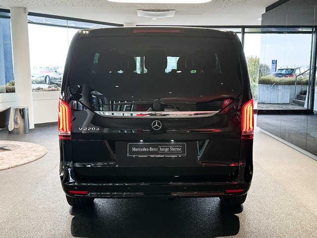 Mercedes-Benz V 220