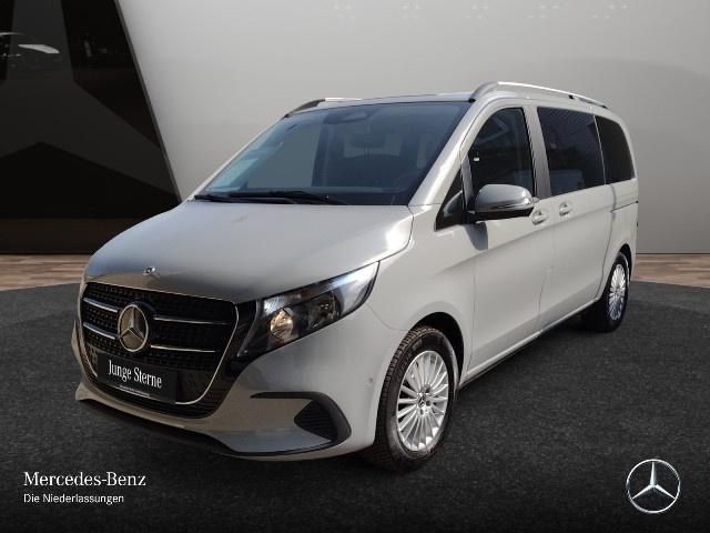 Mercedes-Benz V 220