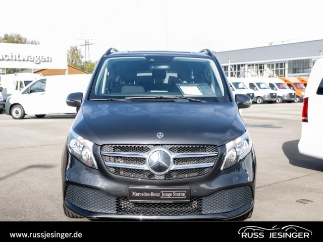 Mercedes-Benz V 220